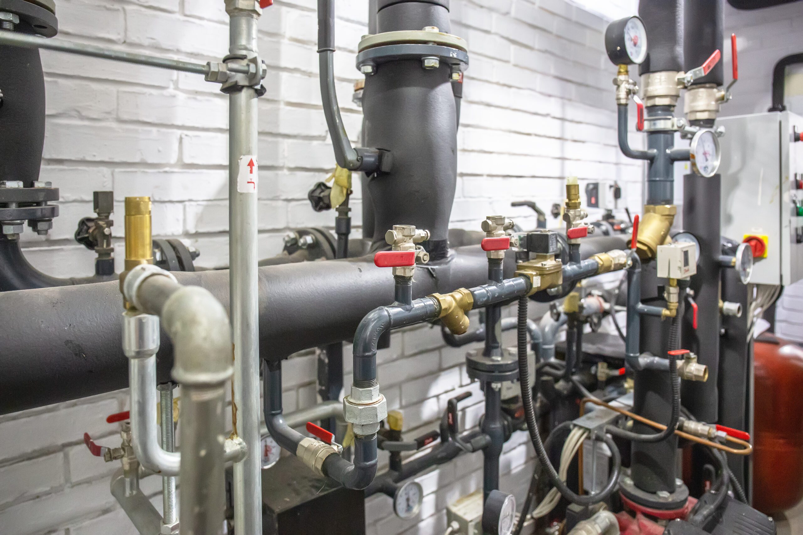 House Heating System with Many Steel Pipes